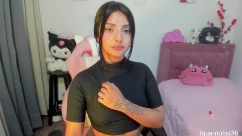 SOFIA INDEPENDENT MODEL online show from 17, 1, 2025