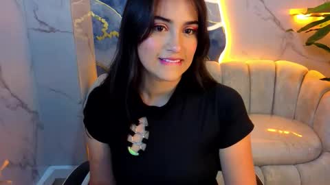 Snapshot of anny_star_tx chatting on 5, 1, 2026 Live 1500am 2100pm COLOMBIAN HOUR online show from 5, 1, 2026