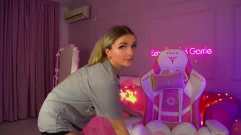 annyraii online show from 20, 12, 2025