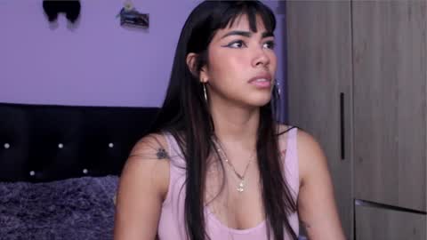 Snapshot of annyt_ chatting on 22, 10, 2025 anny online show from 22, 10, 2025