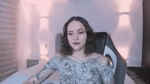 Snapshot of annythomsonn chatting on 8, 1, 2026 AnnyT online show from 8, 1, 2026