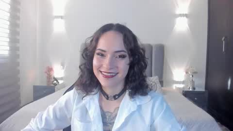Snapshot of annythomsonn chatting on 2, 2, 2026 AnnyT online show from 2, 2, 2026