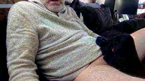 Snapshot of anon14586 chatting on 18, 2, 2025 Anon10005 online show from 18, 2, 2025