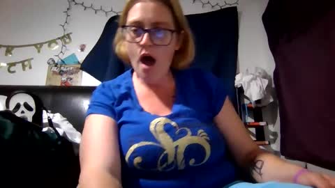 Snapshot of anonolawless chatting on 11, 4, 2026 anonolawless online show from 11, 4, 2026