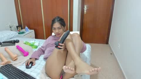 anthonela_hotsex online show from 28, 12, 2024