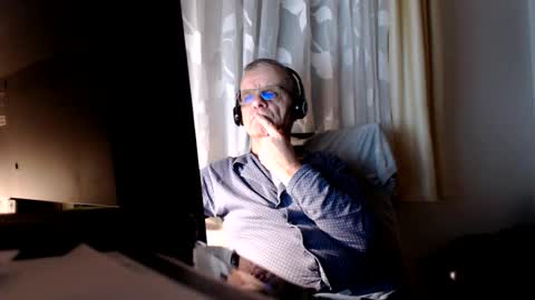 Snapshot of anton1957 chatting on 2, 2, 2025 anton online show from 2, 2, 2025