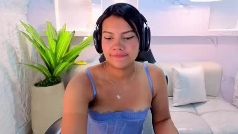 Antonela online show from 20, 9, 2025