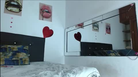 Snapshot of antonella_pink2 chatting on 17, 12, 2025 antonella online show from 17, 12, 2025