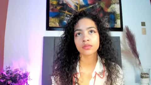 Snapshot of antonellahall_ chatting on 29, 9, 2025 AntonellaHall online show from 29, 9, 2025