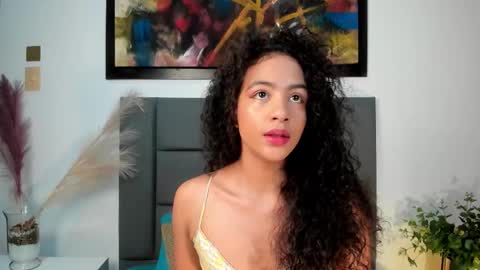 AntonellaHall  online show from 20, 10, 2025