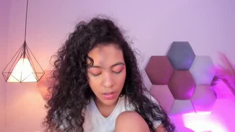 AntonellaHall  online show from 24, 10, 2025