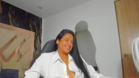 AntonellaTawer online show from 22, 9, 2025