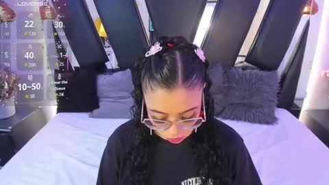 A N T O N E L L E  online show from 29, 11, 2025