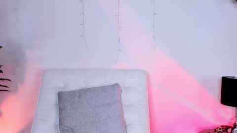 Antonia online show from 6, 3, 2025