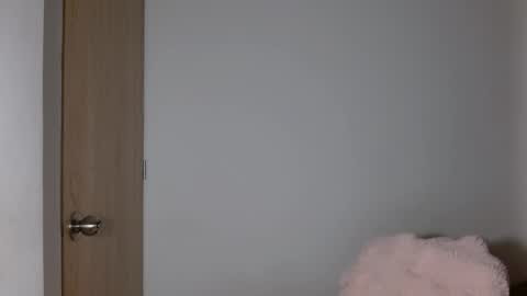 Snapshot of antonnella_x chatting on 23, 10, 2025 antonnella online show from 23, 10, 2025