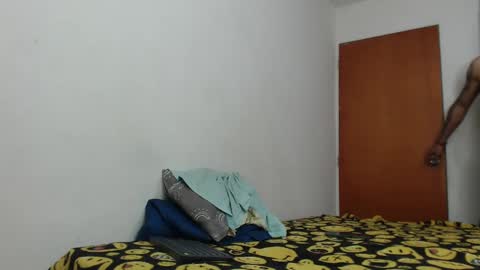 antony_smithh online show from 13, 2, 2025