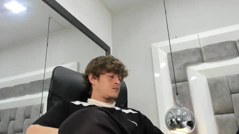 Anthony King online show from 12, 10, 2025