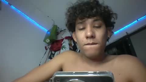 Snapshot of anuardhm chatting on 3, 11, 2025 AnuarDHM online show from 3, 11, 2025