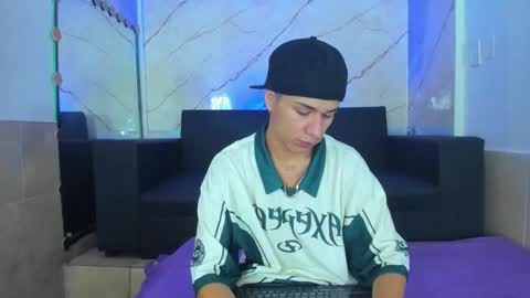 anyelo_sexyhot online show from 21, 9, 2025