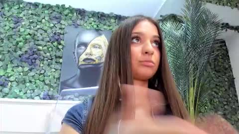 Anyssia  online show from 10, 9, 2025