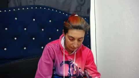 Snapshot of anyu_1306 chatting on 12, 1, 2025 anyu online show from 12, 1, 2025