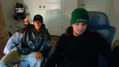 ApacheWithWebcam online show from 20, 12, 2025