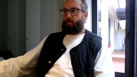 Snapshot of apc_3 chatting on 8, 4, 2026 apc_3 online show from 8, 4, 2026