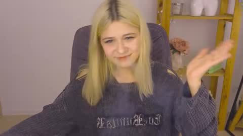 Snapshot of apheliastar chatting on 24, 10, 2025 ApheliaStar online show from 24, 10, 2025