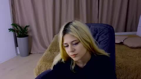 Snapshot of apheliastar chatting on 29, 11, 2025 ApheliaStar online show from 29, 11, 2025