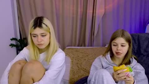 Snapshot of apheliastar chatting on 17, 12, 2025 ApheliaStar online show from 17, 12, 2025