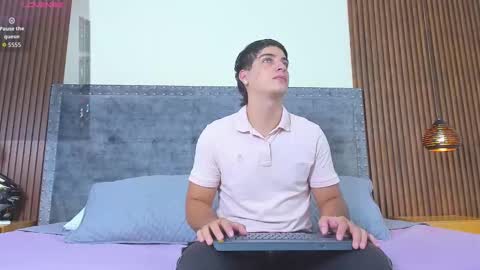 Snapshot of apolo_moon18 chatting on 31, 10, 2025 Apolo online show from 31, 10, 2025