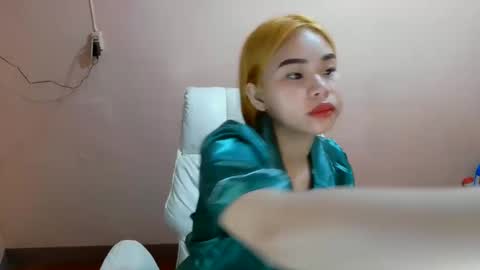 apple_pie23456 online show from 2, 3, 2025