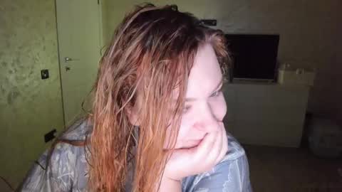 Snapshot of appleyummybuns chatting on 20, 2, 2026 appleyummybuns online show from 20, 2, 2026