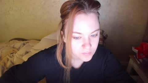 Snapshot of appleyummybuns chatting on 4, 3, 2026 appleyummybuns online show from 4, 3, 2026