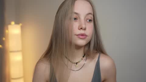 Snapshot of appr0ved chatting on 23, 1, 2025 REYNA my friend online show from 23, 1, 2025