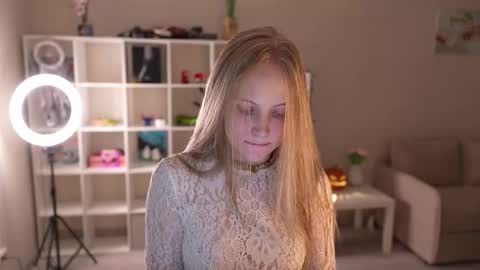  REYNA  my friend   online show from 20, 10, 2025