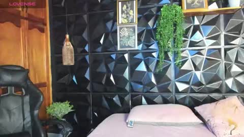 apprilfoxx online show from 4, 2, 2026