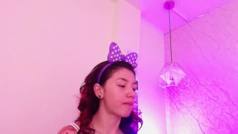 Snapshot of april_bennett chatting on 16, 10, 2025 online show from 16, 10, 2025