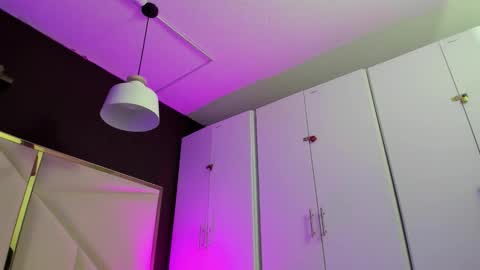 April online show from 21, 11, 2025