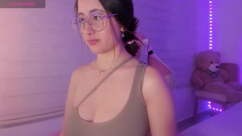 April Evangeline online show from 2, 10, 2025