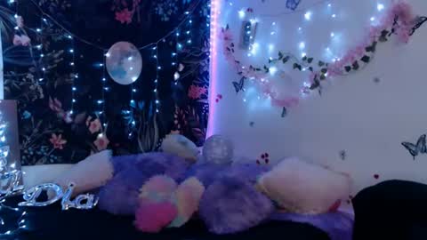 april_l6 online show from 6, 2, 2026