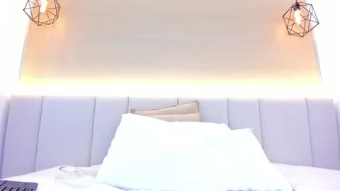 April online show from 15, 2, 2026