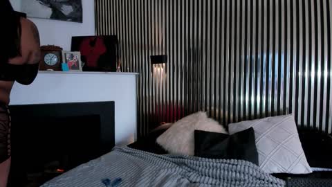 AprilBom online show from 25, 3, 2026