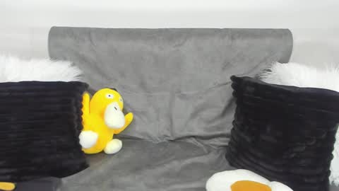 April online show from 21, 2, 2025