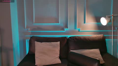  April Rhodes  online show from 8, 3, 2025