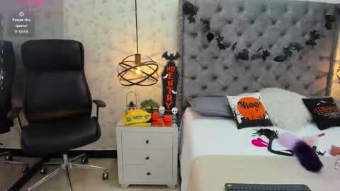 April online show from 20, 10, 2025