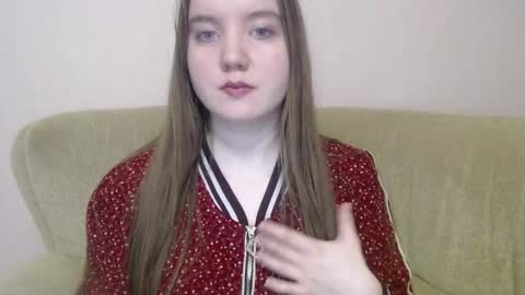 Snapshot of aquanarmin chatting on 9, 11, 2025 Josefin online show from 9, 11, 2025