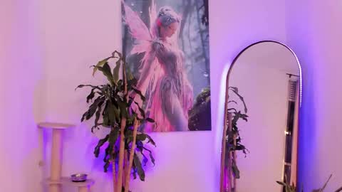 aquariaafairy_ online show from 16, 10, 2025