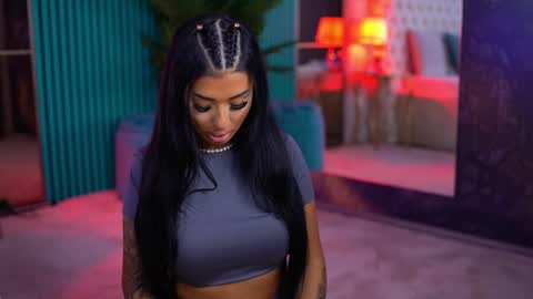 arabellaposh online show from 6, 10, 2025