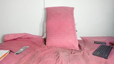 Arantza Hill online show from 7, 2, 2026